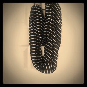 Infinity scarf